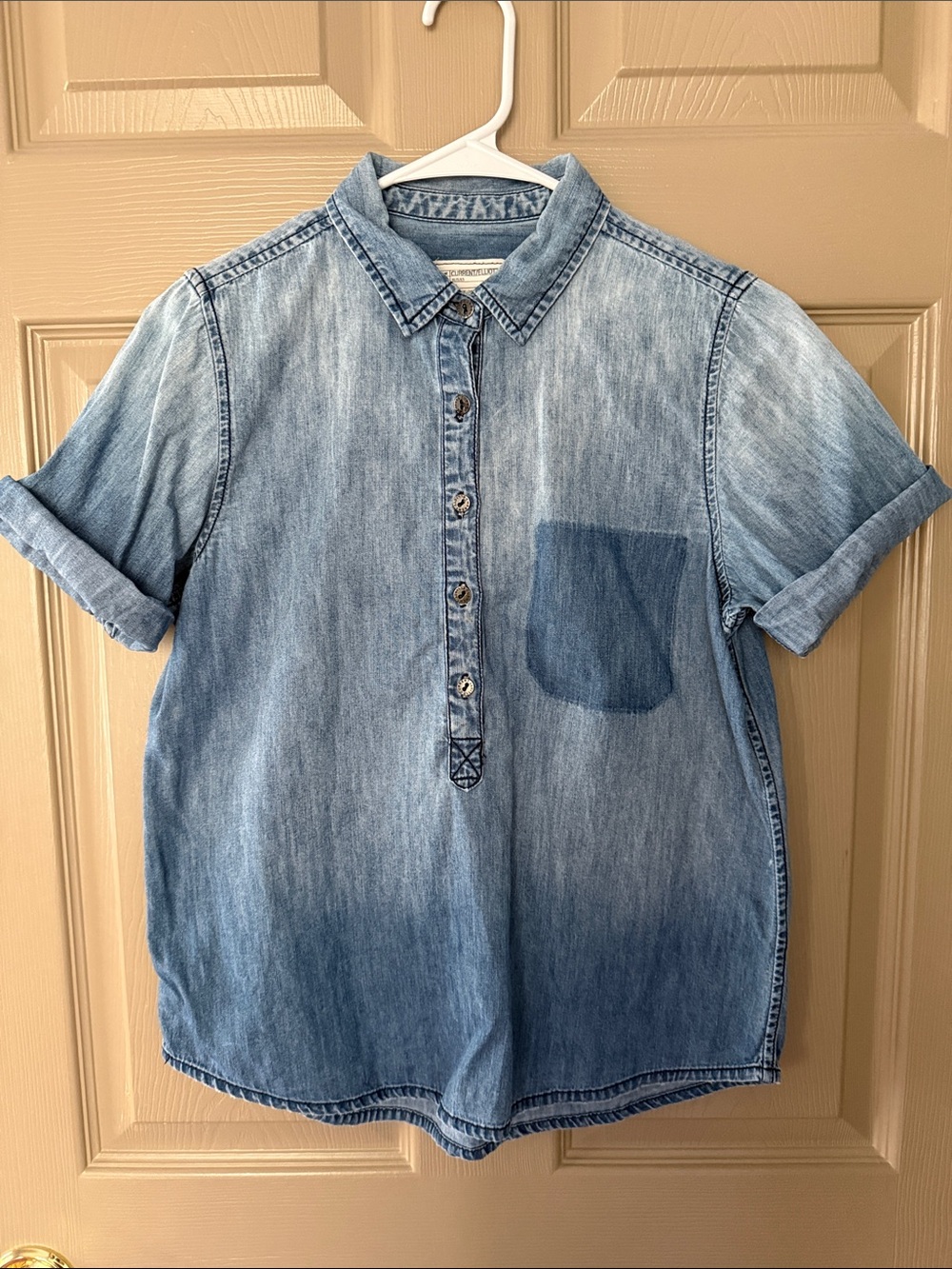 Current/Elliott Light Blue Denim Button-Down Short Sleeve Shirt